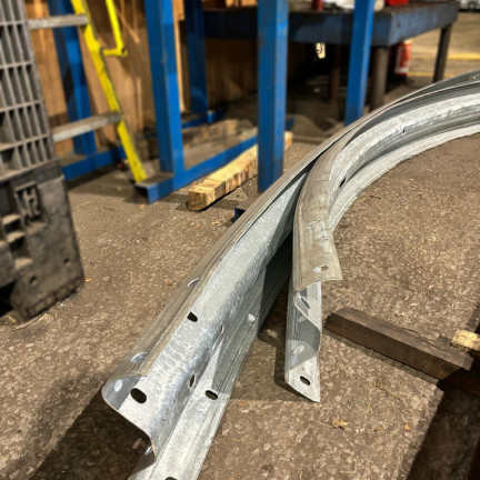 Galvanized steel section bending barriers 