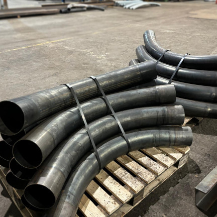 Induction bending black pipes 